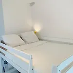 Studio Loft - Lumineux - Television